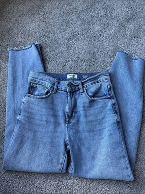 Kensie Straight-Leg Jeans in Light Blue Wash